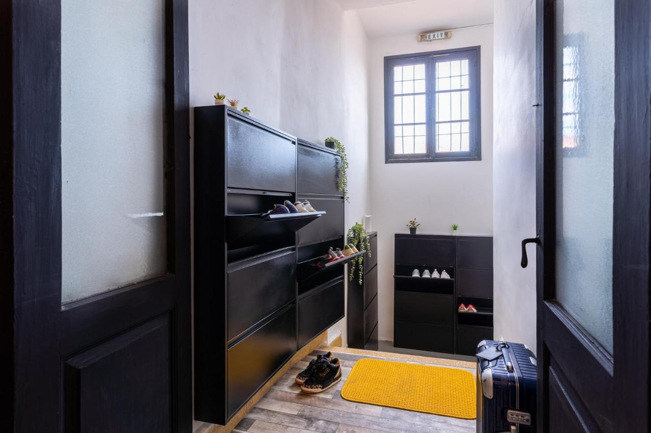 Bee Hostel ลิมาซอล ภายนอก รูปภาพ